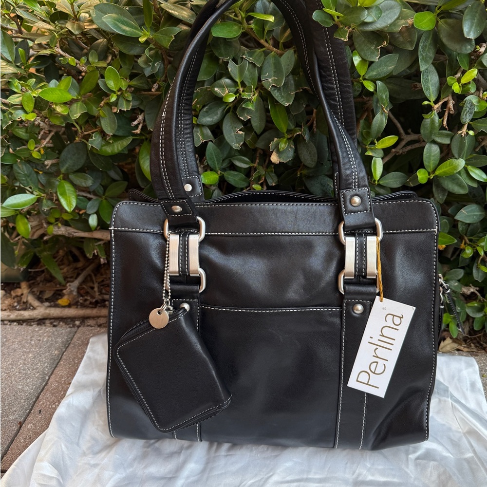 Perlina Elegant Black Shoulder Bag